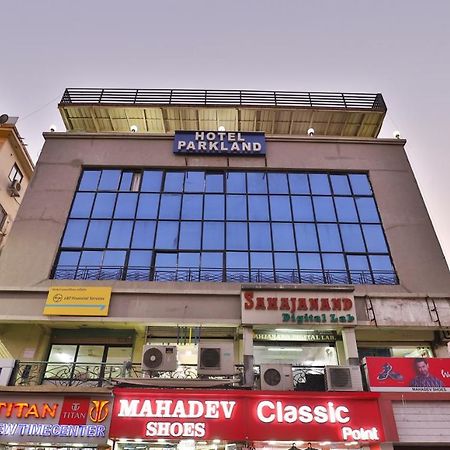 أحمد أباد Hotel Park Land المظهر الخارجي الصورة